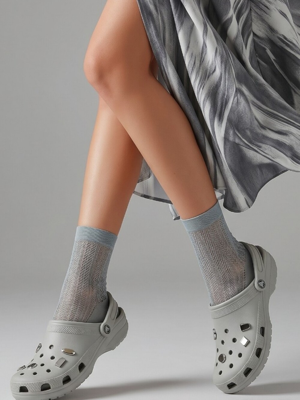CROCS Classic Clog in Light Gray